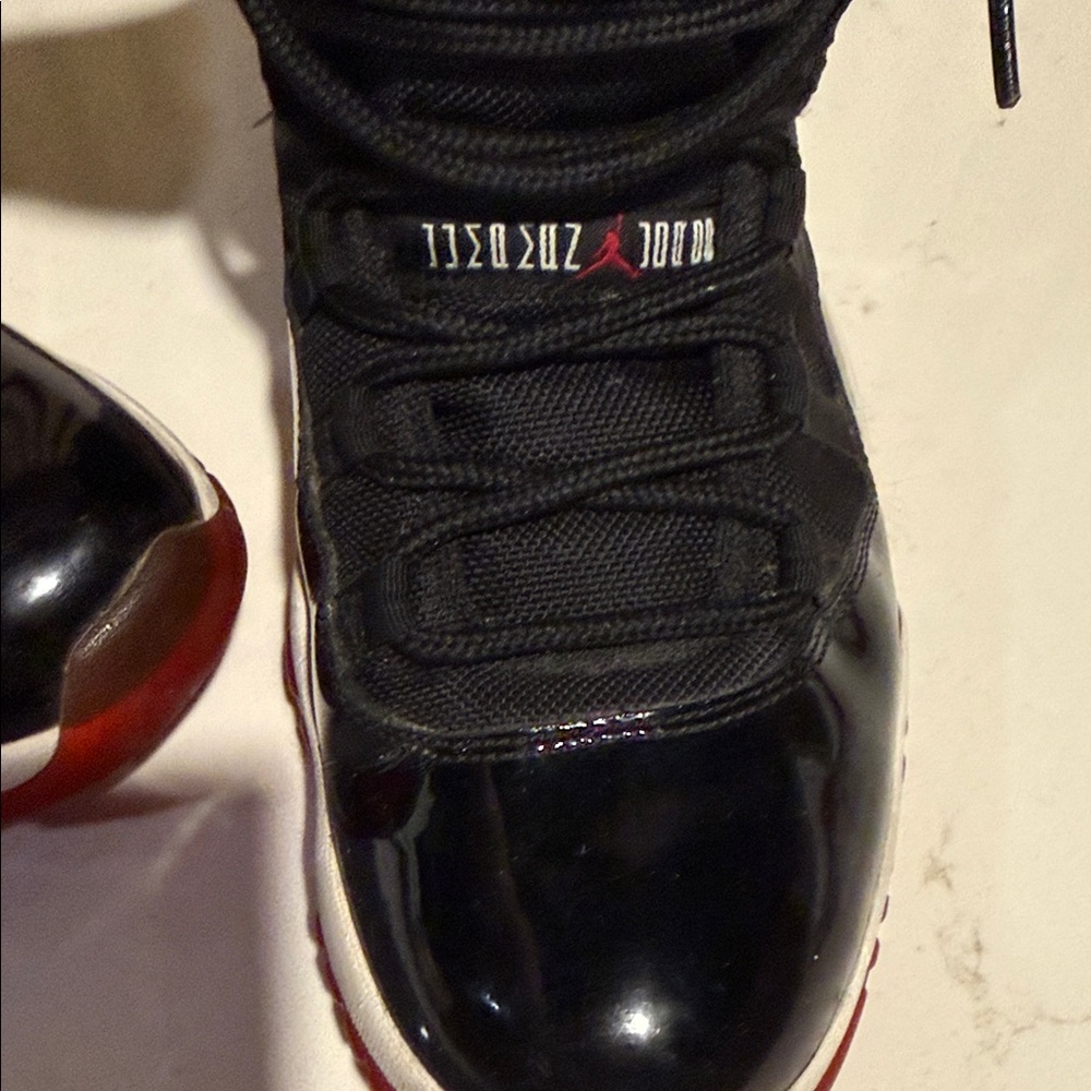 Jordan 11’s high top (Bred) - Picture 4 of 14